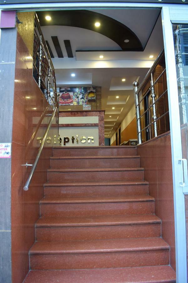 Hotel Thakur Ji Haridwār Buitenkant foto