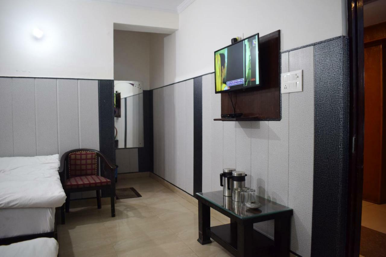 Hotel Thakur Ji Haridwār Buitenkant foto